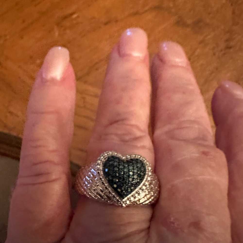 Beautiful blue diamond ring